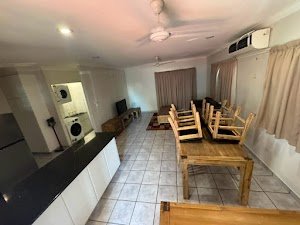 VAC ON CLEANING SERVICES place picture